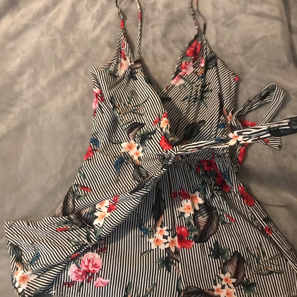 Romper - Picture 2 of 2